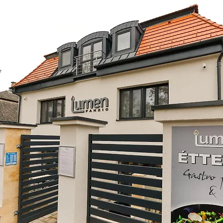 Lumen Gasztropanzio לינה וארוחת בוקר אגר