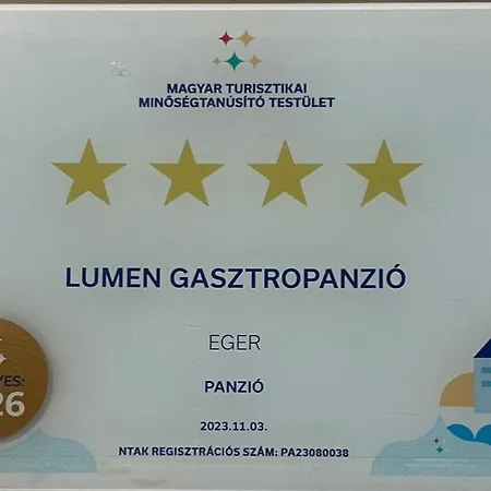 Lumen Gasztropanzio 4* אגר