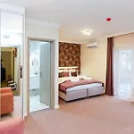 Bed & Breakfast Lumen Gasztropanzio Eger