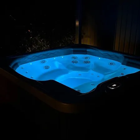 לינה וארוחת בוקר Lumen Gasztropanzio 4*